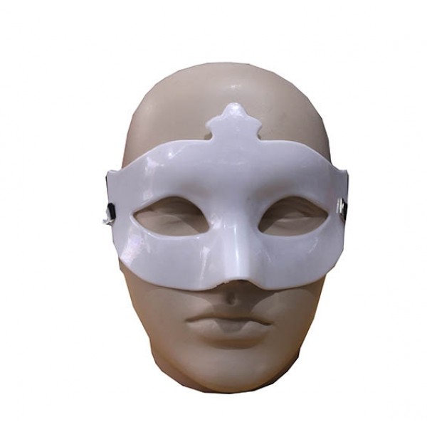 Yarım Beyaz Maske